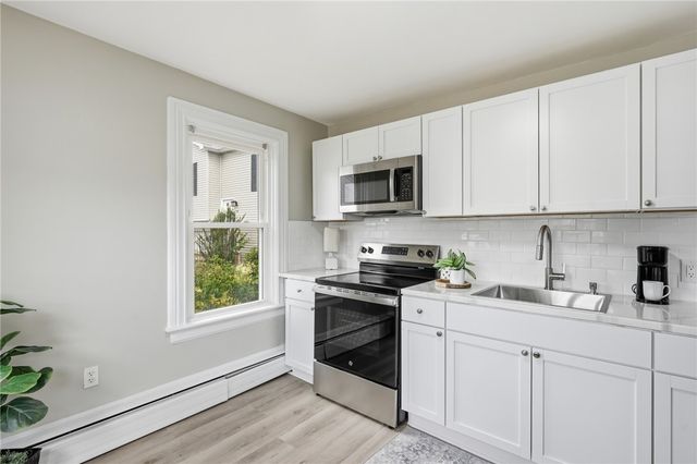 74 Pontiac Street, Warwick, RI 02886