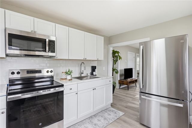 74 Pontiac Street, Warwick, RI 02886