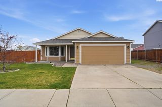 9316 Mustang Dr, Pasco, WA 99301