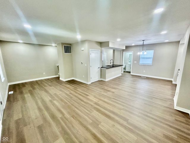 520 N Gray Street, Indianapolis, IN 46201