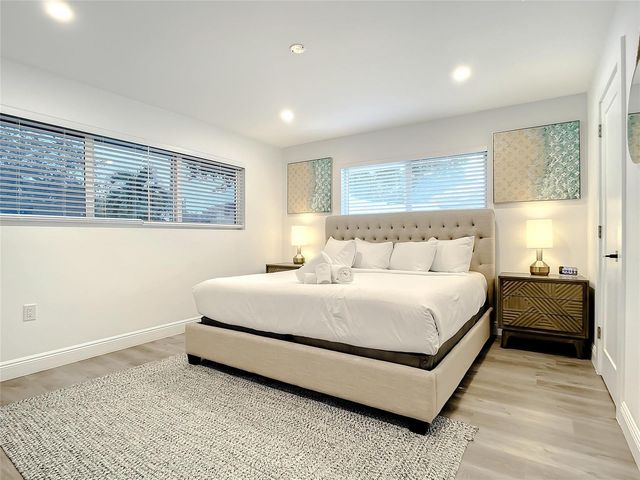 2100 NE 45th Street 1, Fort Lauderdale, FL 33308