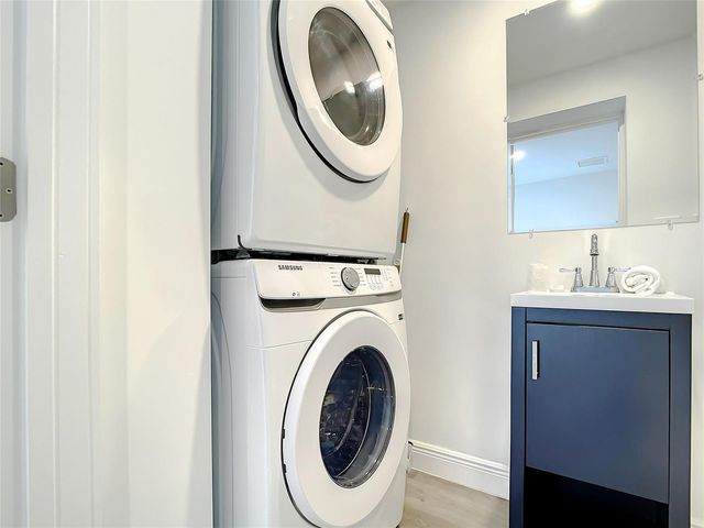 2100 NE 45th Street 1, Fort Lauderdale, FL 33308