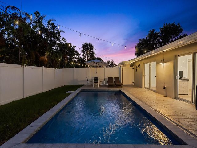 2100 NE 45th Street 1, Fort Lauderdale, FL 33308