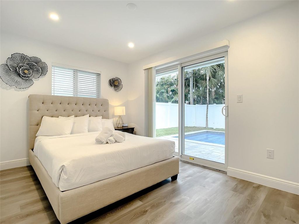 2100 NE 45th Street 1, Fort Lauderdale, FL 33308