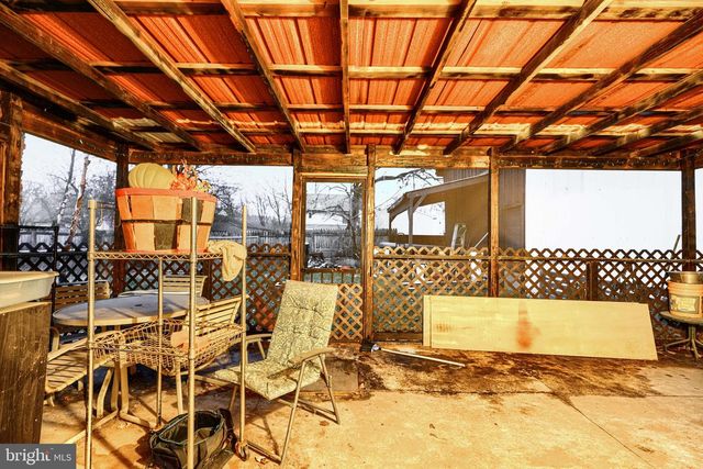 49 CHURCH ST, Seven Valleys, PA 17360