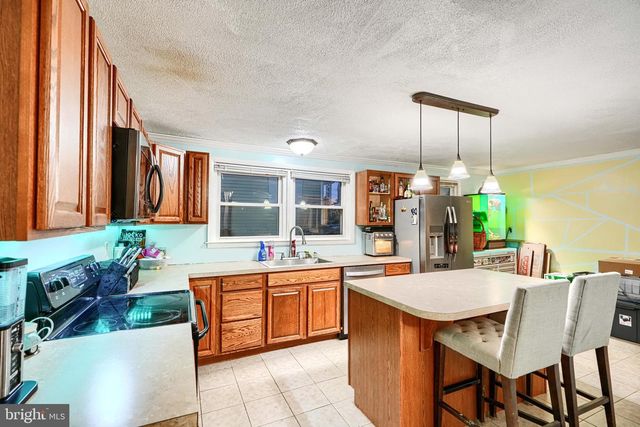 49 CHURCH ST, Seven Valleys, PA 17360