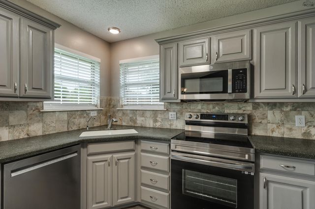 5213 NORTHVIEW DRIVE, Wichita Falls, TX 76306