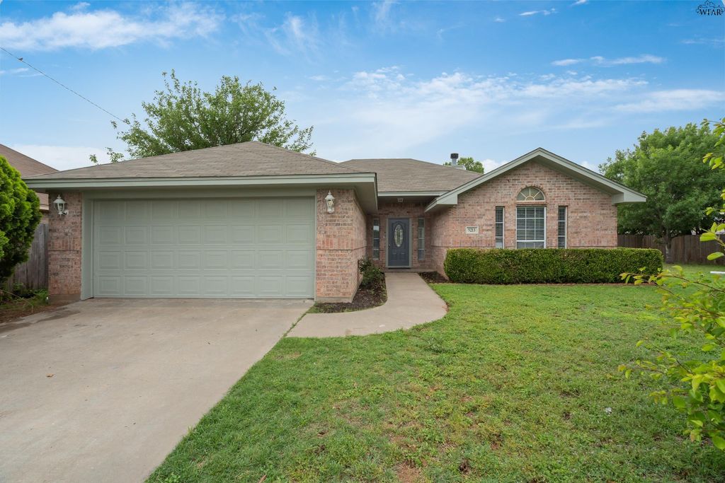 5213 NORTHVIEW DRIVE, Wichita Falls, TX 76306