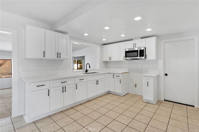 15970 Lindero, Victorville, CA 92395