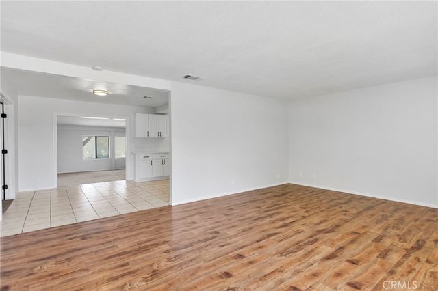 15970 Lindero, Victorville, CA 92395