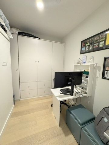 45 W 3rd St 401, Boston, MA 02127