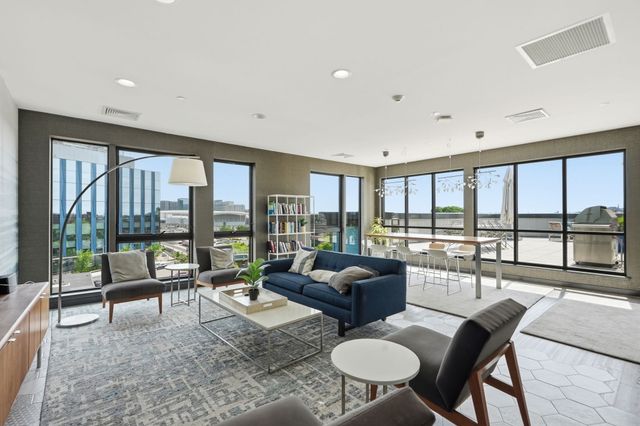 45 W 3rd St 401, Boston, MA 02127