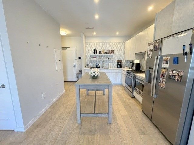 45 W 3rd St 401, Boston, MA 02127