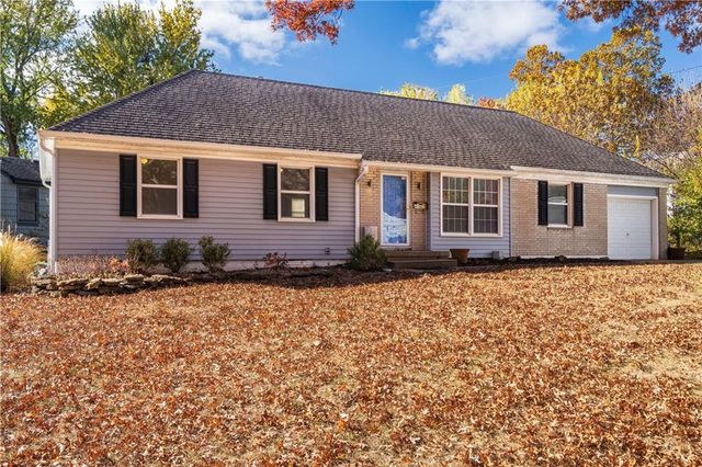 9702 EBY Street, Overland Park, KS 66212