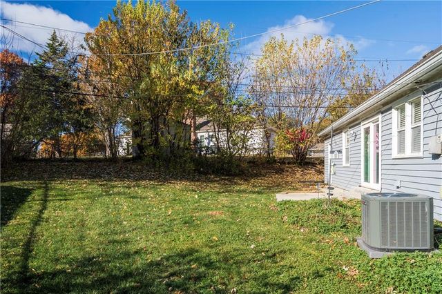 9702 EBY Street, Overland Park, KS 66212