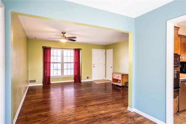 9702 EBY Street, Overland Park, KS 66212