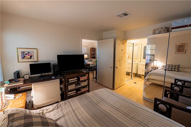 4847 South Torrey Pines Drive 102, Las Vegas, NV 89103