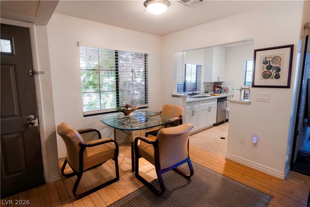 4847 South Torrey Pines Drive 102, Las Vegas, NV 89103