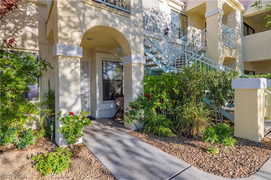 4847 South Torrey Pines Drive 102, Las Vegas, NV 89103