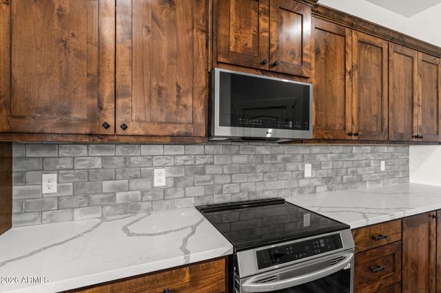 285 Ironwood Place, Wickenburg, AZ 85390