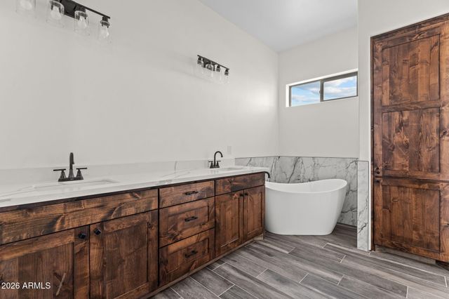 285 Ironwood Place, Wickenburg, AZ 85390