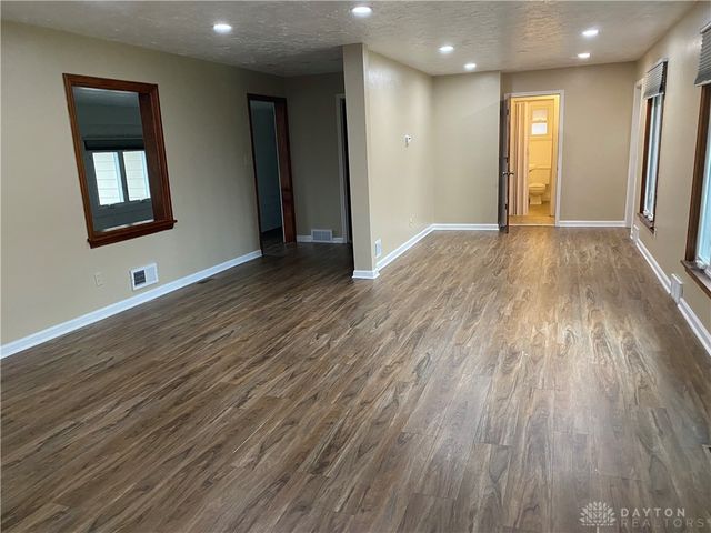 5615 Denlinger Road, Dayton, OH 45426