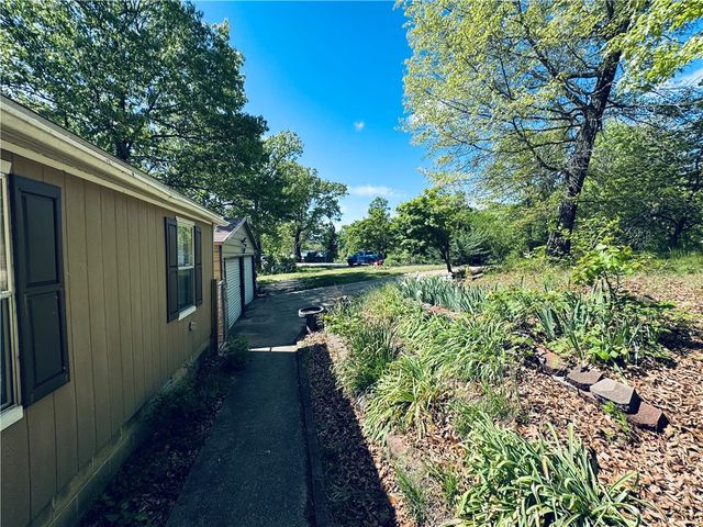 11276 Silver Cloud Trail, Rogers, AR 72756