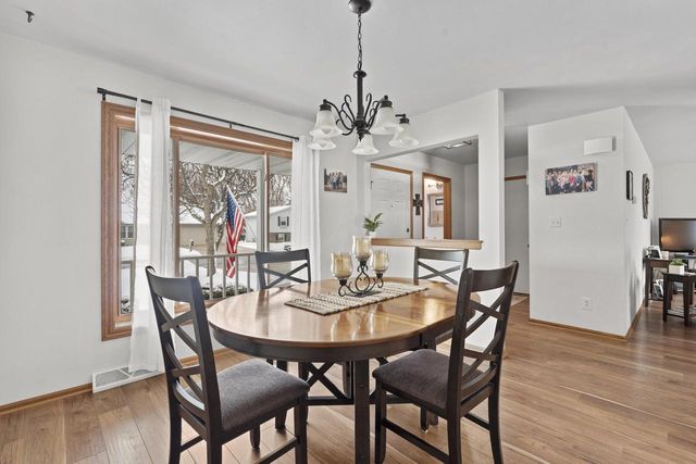 700 Bittersweet LANE, Watertown, WI 53094