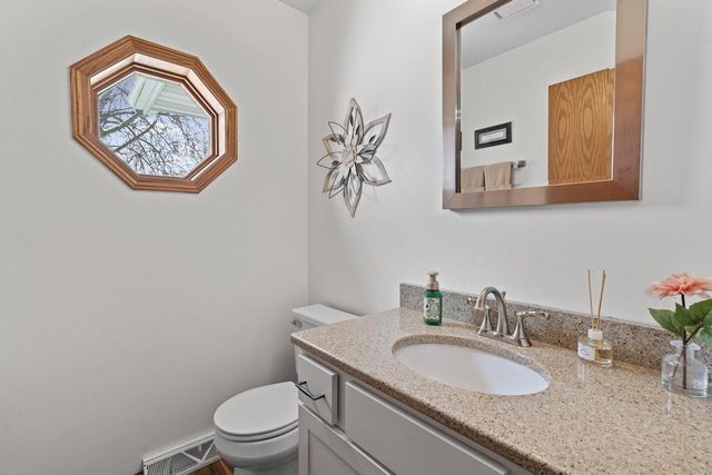 700 Bittersweet LANE, Watertown, WI 53094