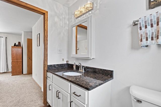 700 Bittersweet LANE, Watertown, WI 53094