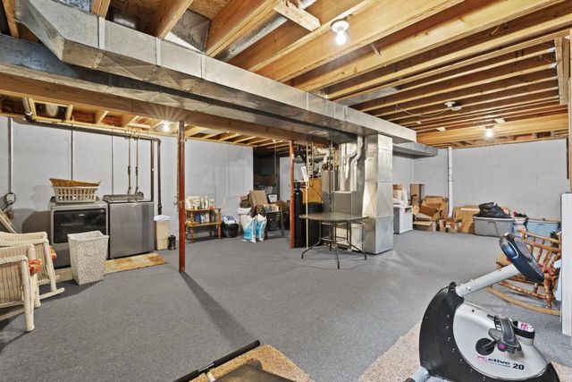 700 Bittersweet LANE, Watertown, WI 53094