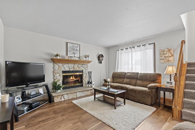 700 Bittersweet LANE, Watertown, WI 53094