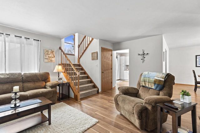 700 Bittersweet LANE, Watertown, WI 53094