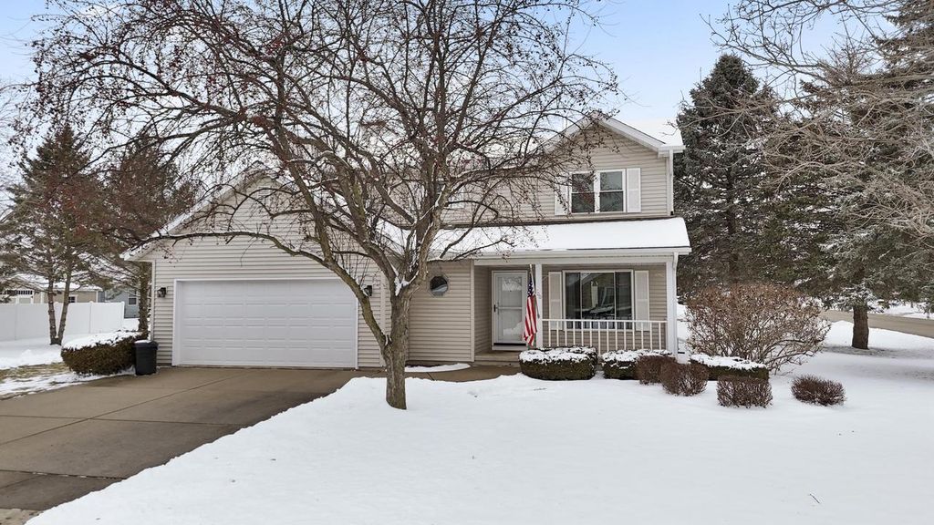 700 Bittersweet LANE, Watertown, WI 53094