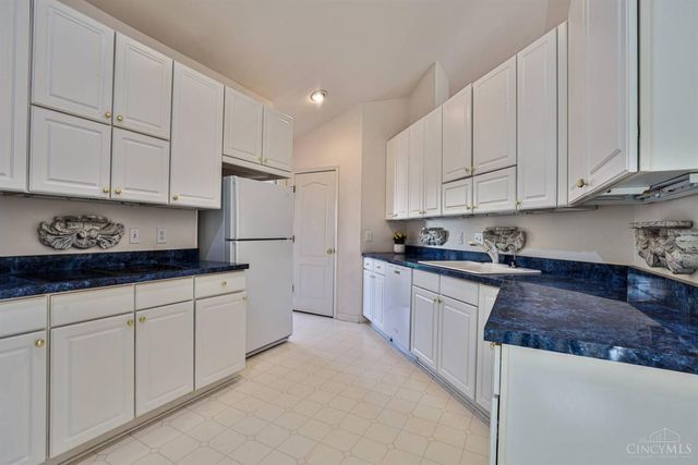 21 Wallace Grove Lane, Milford, OH 45150