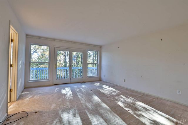 21 Wallace Grove Lane, Milford, OH 45150