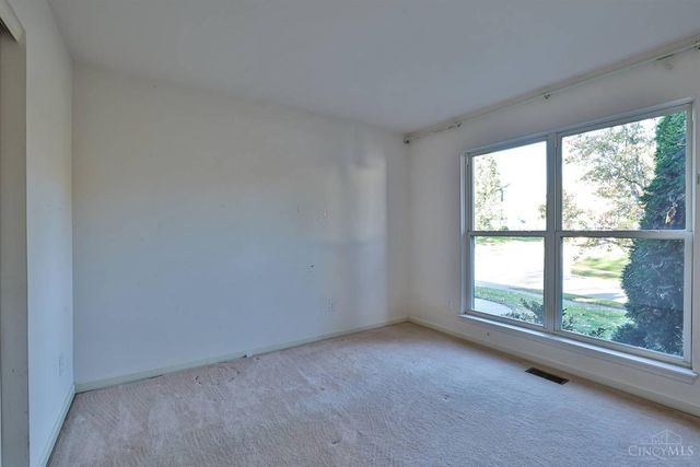 21 Wallace Grove Lane, Milford, OH 45150