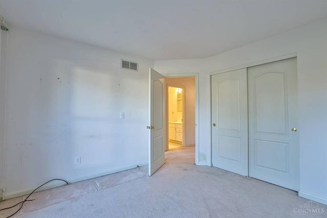 21 Wallace Grove Lane, Milford, OH 45150