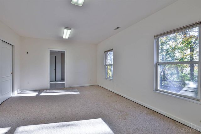 21 Wallace Grove Lane, Milford, OH 45150