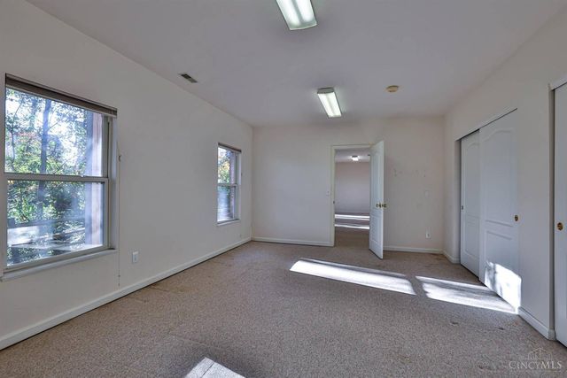 21 Wallace Grove Lane, Milford, OH 45150