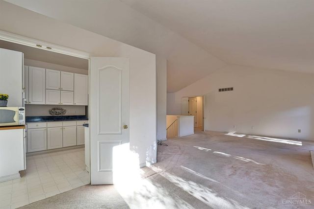 21 Wallace Grove Lane, Milford, OH 45150