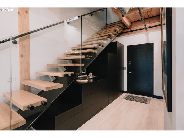 725 Nw FLANDERS St 405, Portland, OR 97209