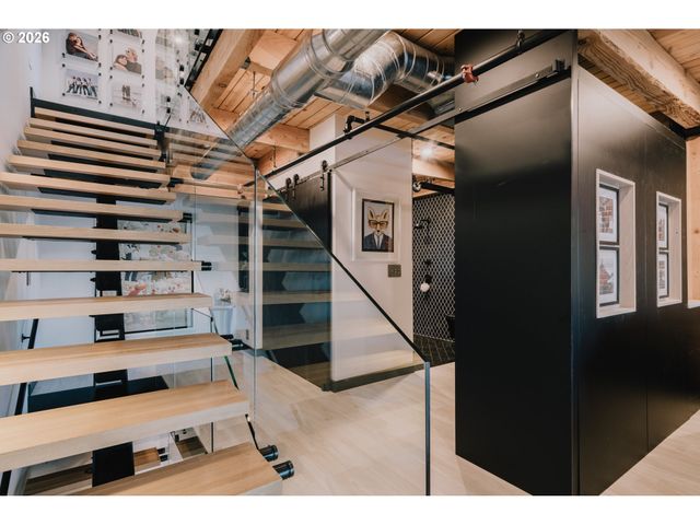 725 Nw FLANDERS St 405, Portland, OR 97209