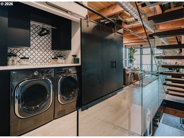 725 Nw FLANDERS St 405, Portland, OR 97209