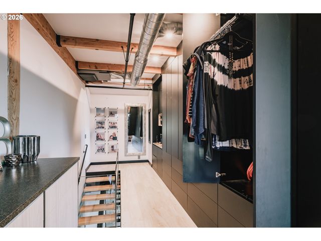 725 Nw FLANDERS St 405, Portland, OR 97209