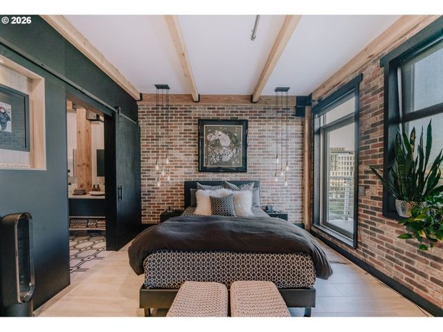 725 Nw FLANDERS St 405, Portland, OR 97209