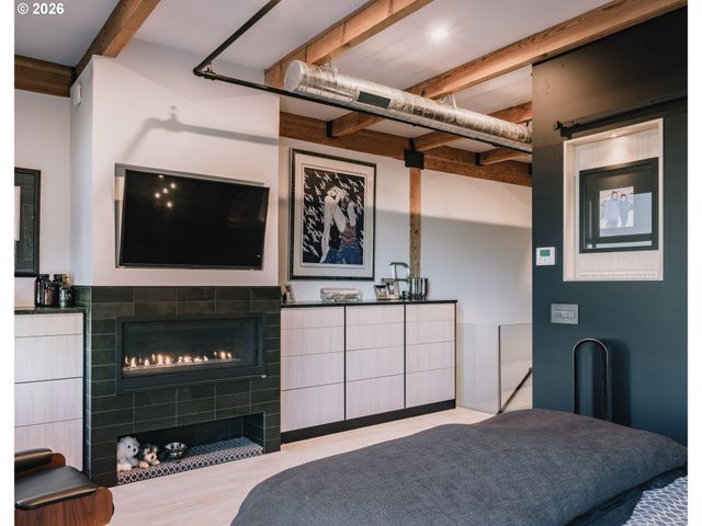 725 Nw FLANDERS St 405, Portland, OR 97209