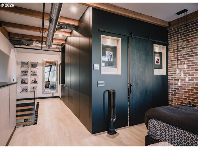 725 Nw FLANDERS St 405, Portland, OR 97209