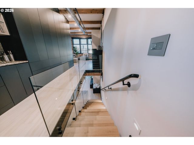 725 Nw FLANDERS St 405, Portland, OR 97209