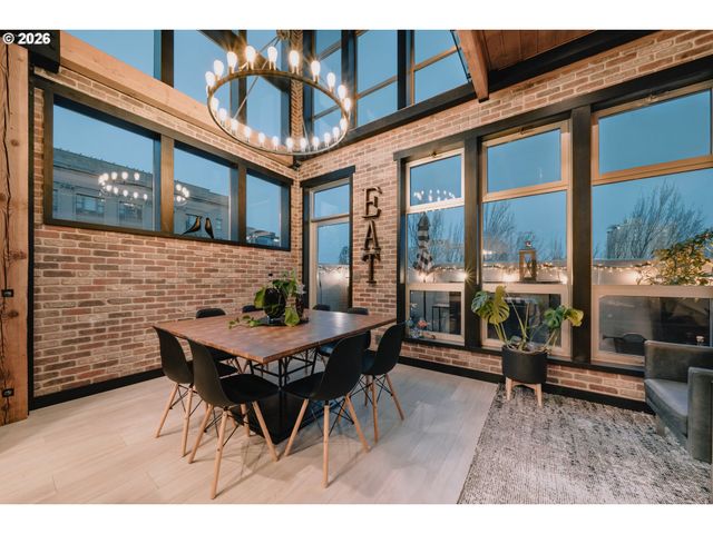 725 Nw FLANDERS St 405, Portland, OR 97209